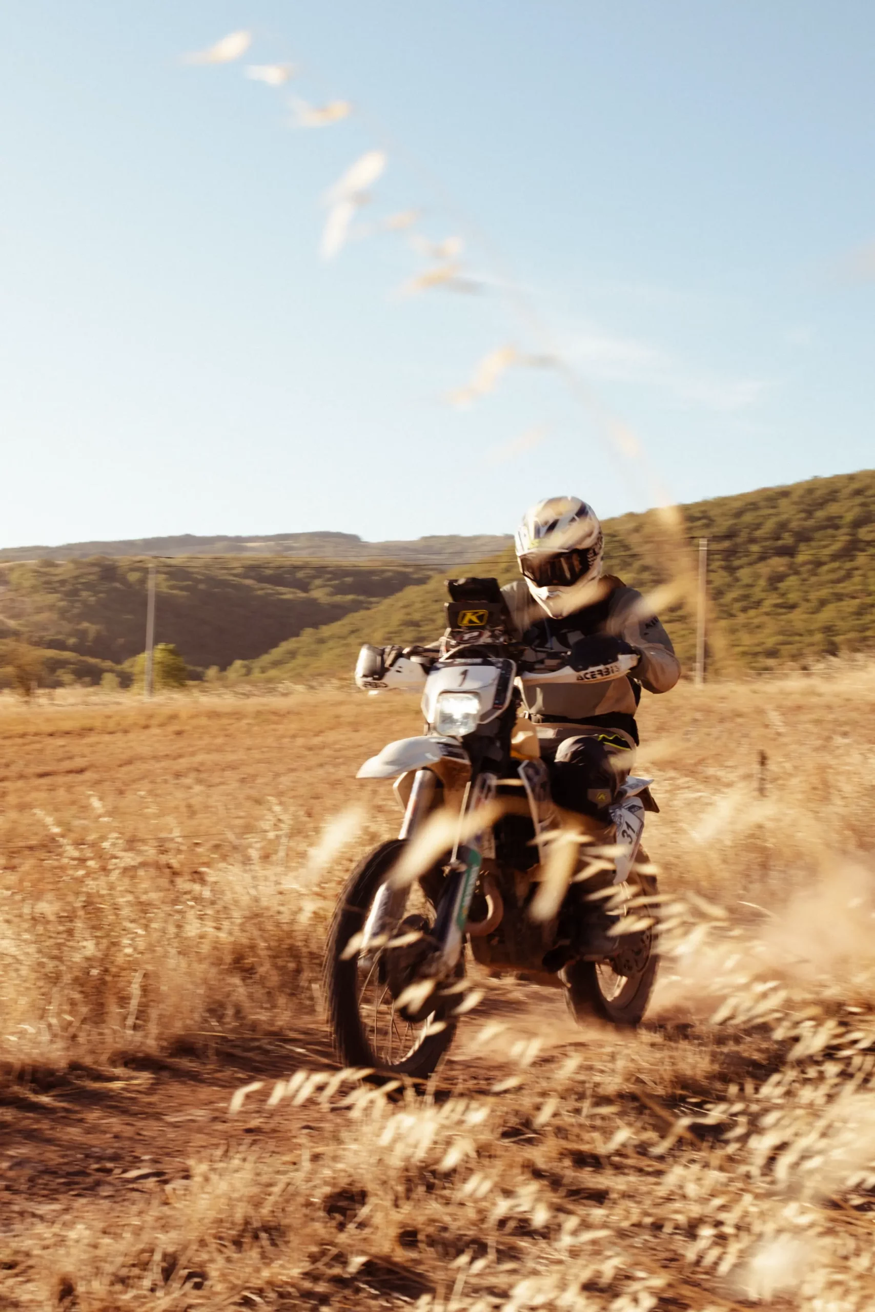raid moto off-road découverte, aventure et sportif en France.